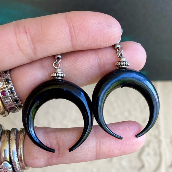 Black buffalo horn crecent moon up side down earrings dangly boho goth celtic - Picture 1 of 12